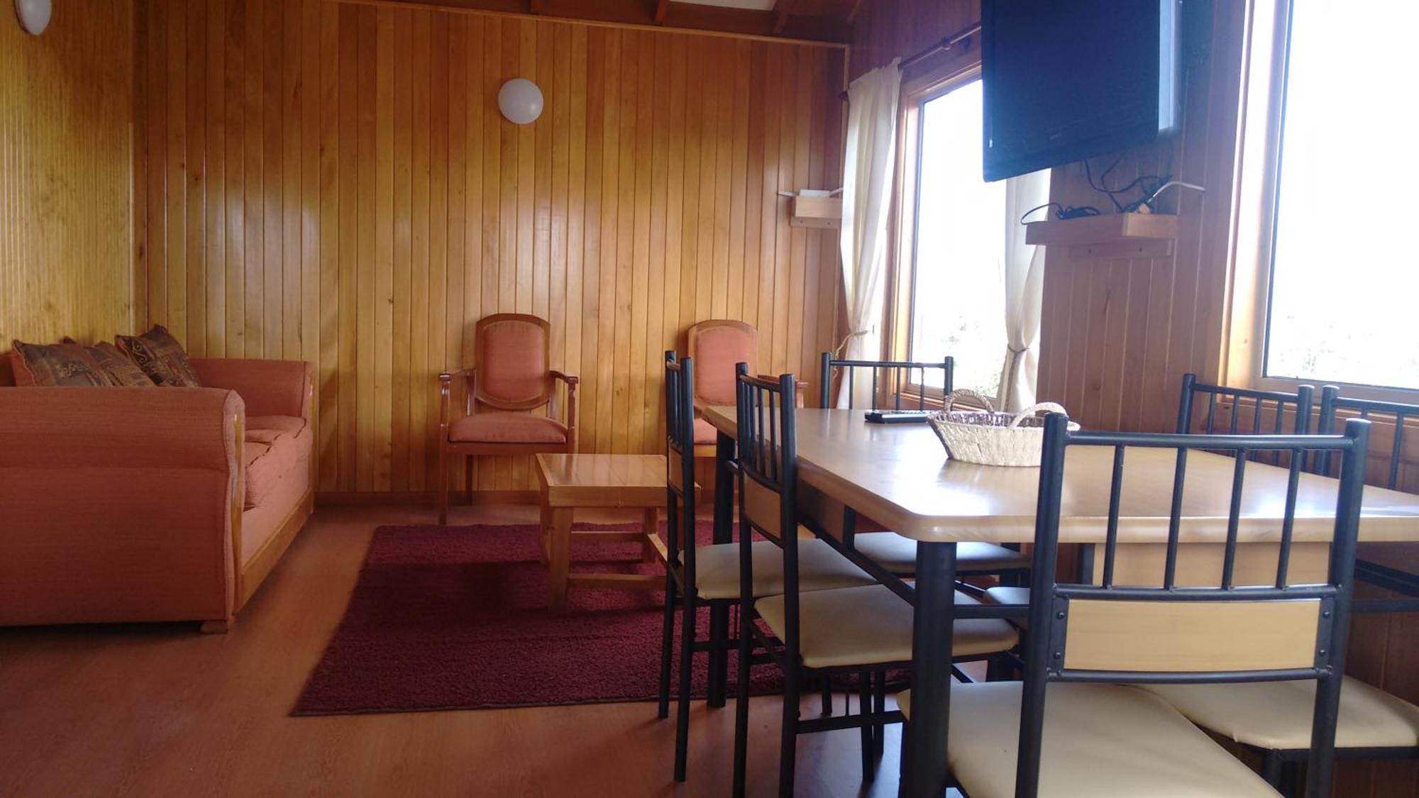 Chalet Yessi Castro