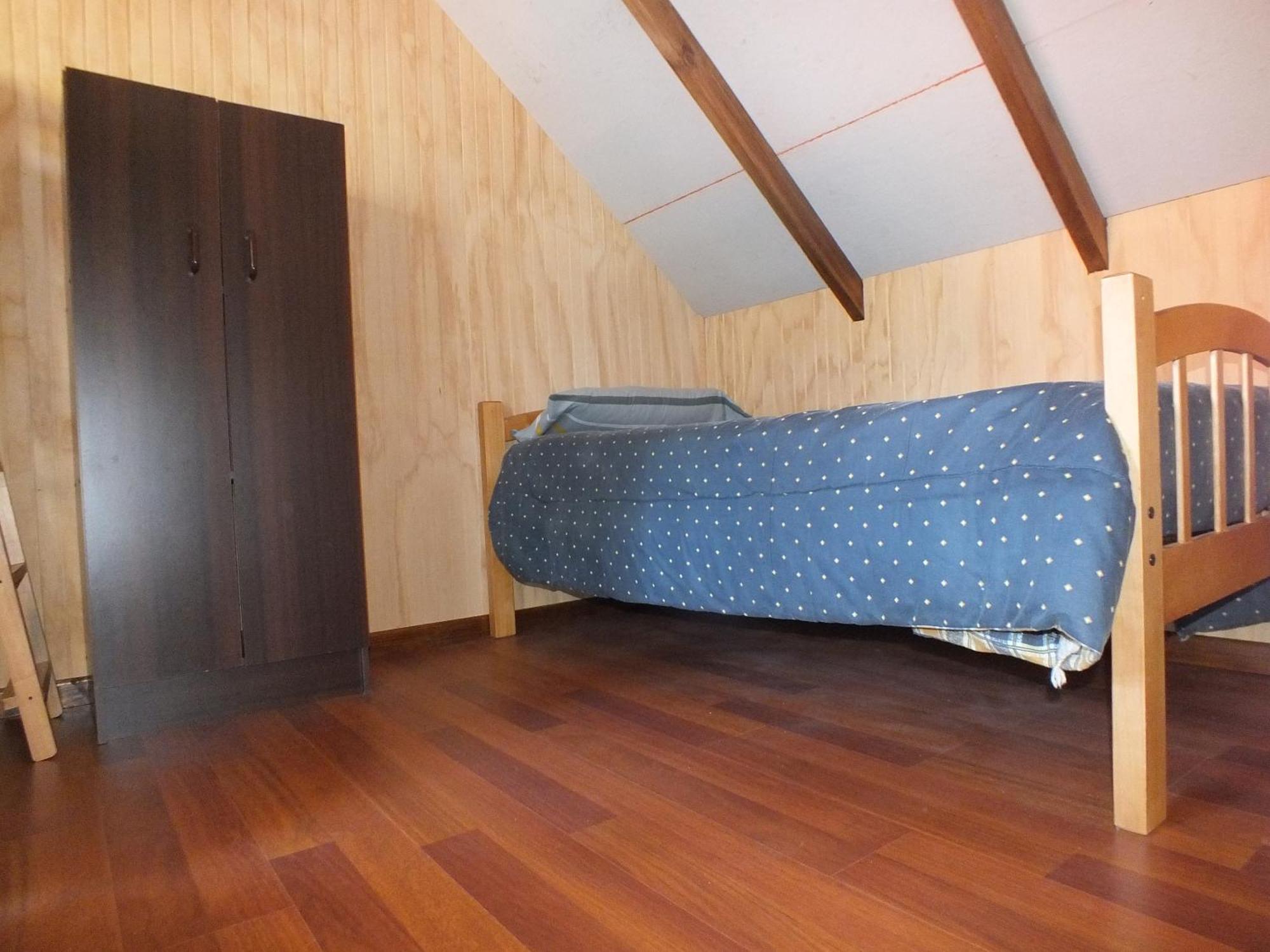 Chalet Yessi Castro