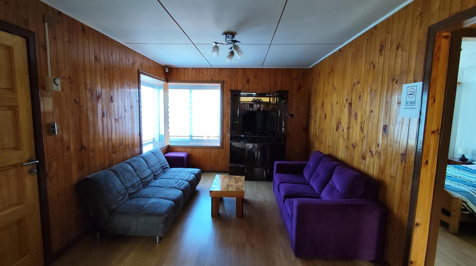 Chalet Yessi Castro